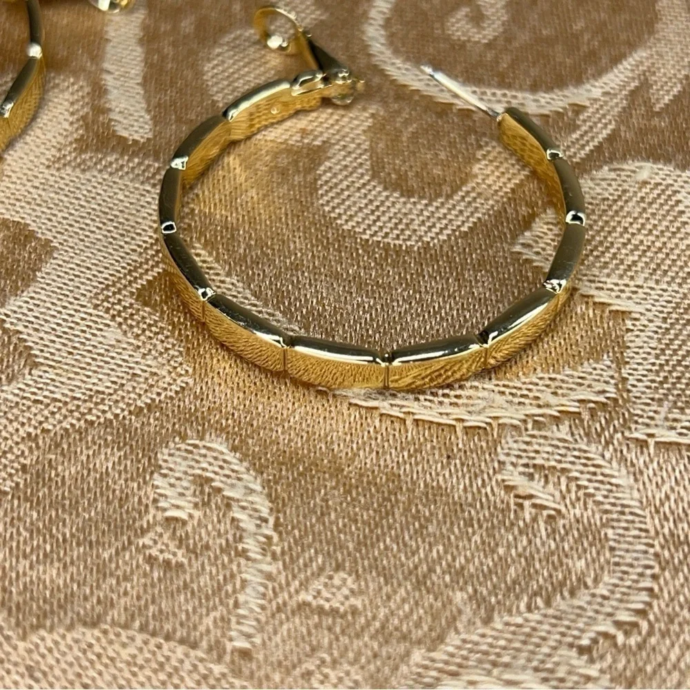 GOLD HOOP EARRINGS CLASSIC ELEGANT BAMBOO TEXTURED